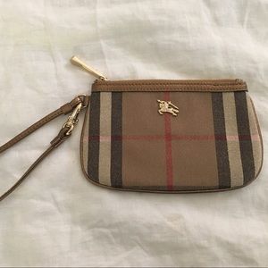NEW! BURBERRY Nova check metallic gold wristlet